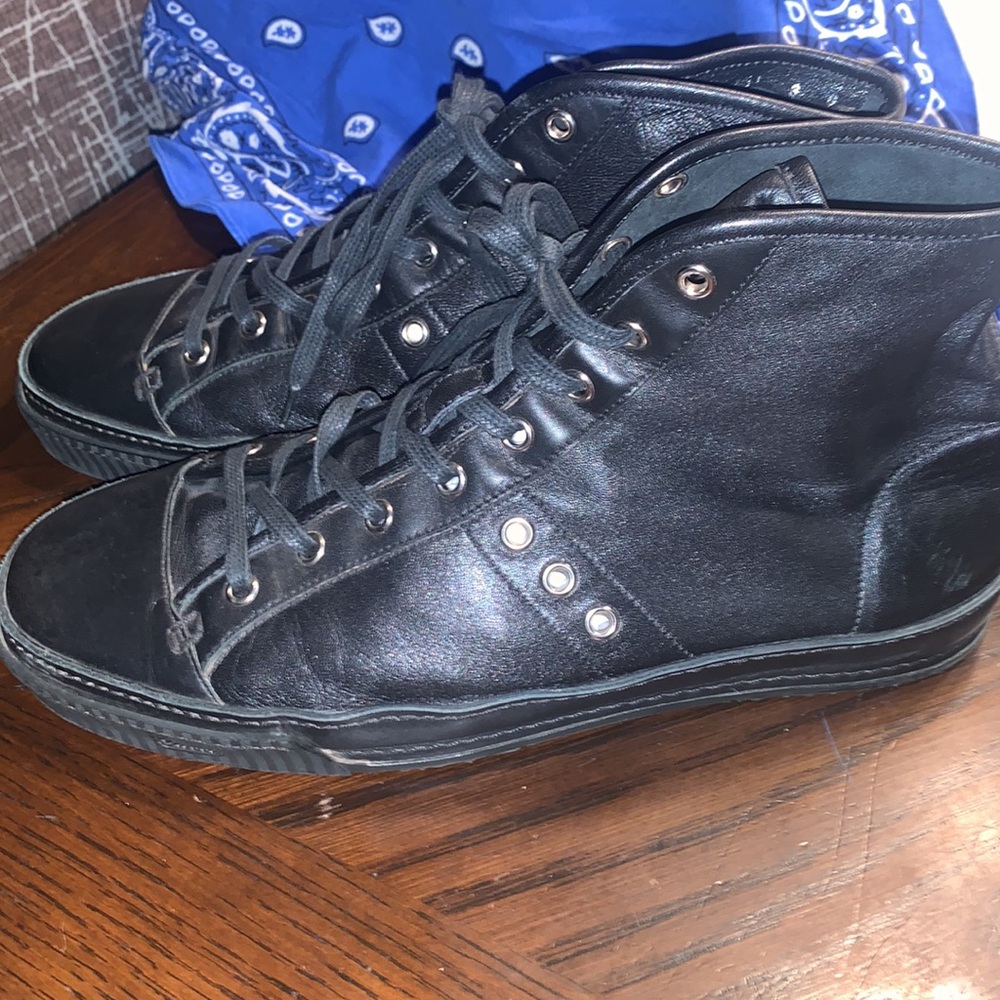 Gucci studded calf skin men’s sneakers size 91/2 men’s - Picture 4 of 15